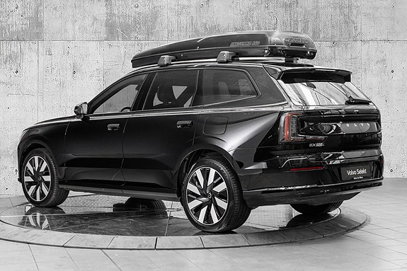 Volvo EX90 8 of 30
