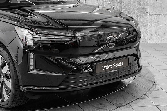 Volvo EX90 3 of 30
