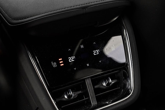 Volvo EX90 15 of 30