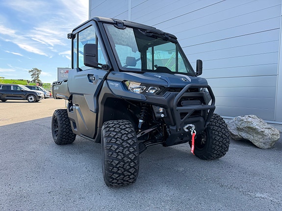 Can-Am Traxter HD9 2 of 11