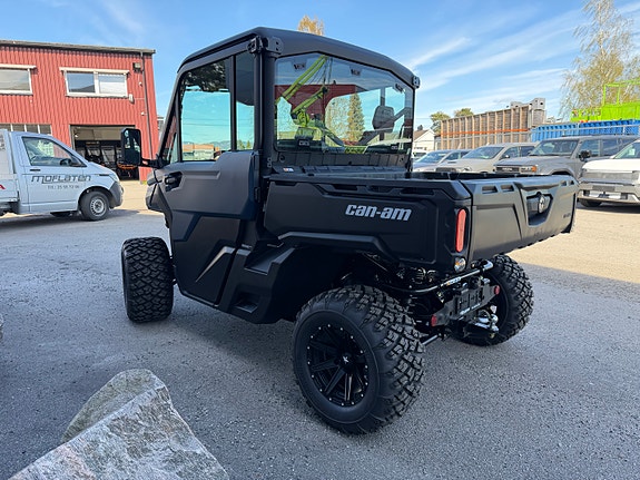 Can-Am Traxter HD9 5 of 11