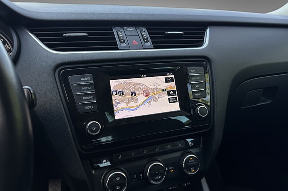 Skoda Octavia 14 of 19