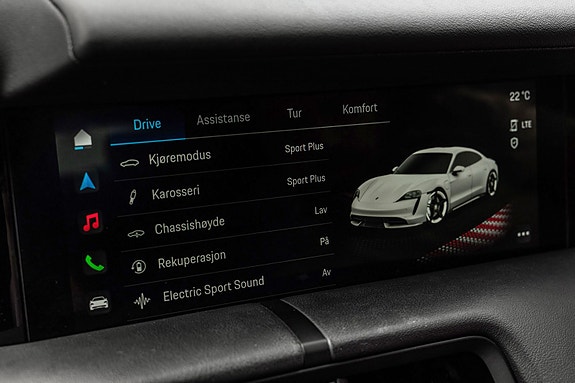 Porsche Taycan 24 of 30