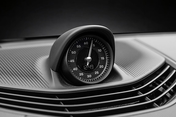 Porsche Taycan 20 of 30