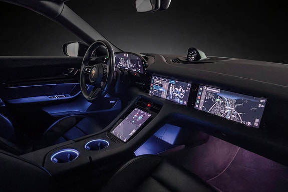 Porsche Taycan 13 of 30