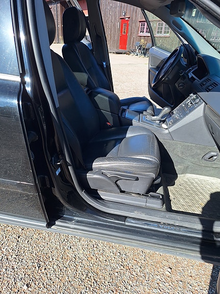 Volvo XC90 14 of 19