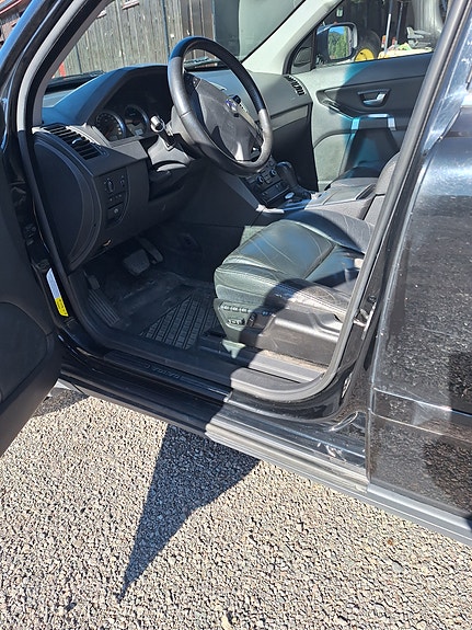 Volvo XC90 15 of 19
