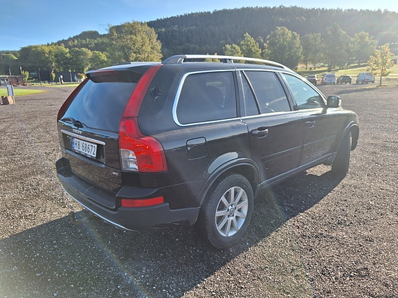 Volvo XC90 4 of 19
