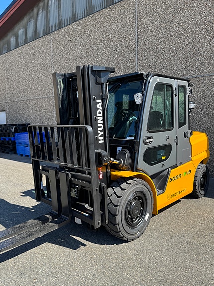 Hyundai 5T Diesel Truck 5 of 15