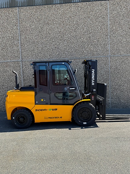 Hyundai 5T Diesel Truck 7 of 15