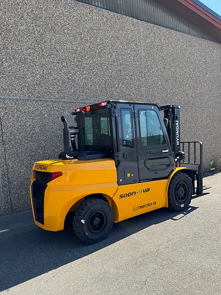 Hyundai 5T Diesel Truck 9 of 15