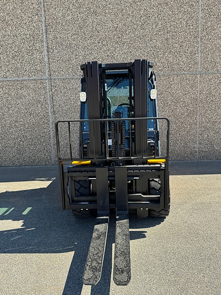 Hyundai 5T Diesel Truck 4 of 15