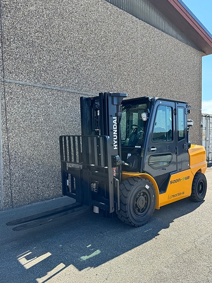 Hyundai 5T Diesel Truck 2 of 15