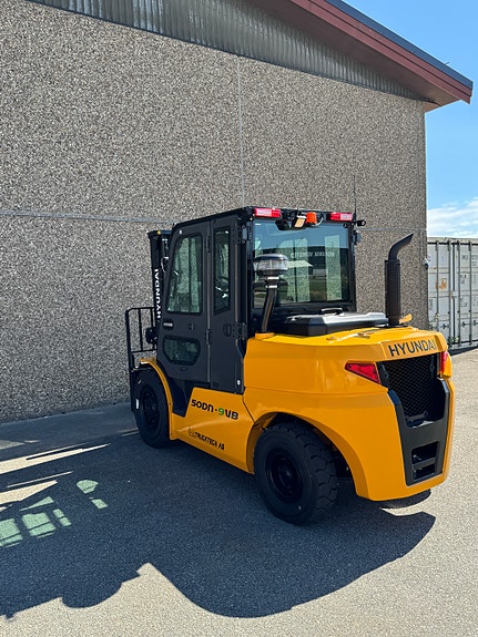 Hyundai 5T Diesel Truck 12 of 15
