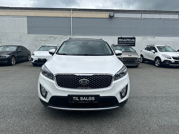 Kia Sorento 2 of 5