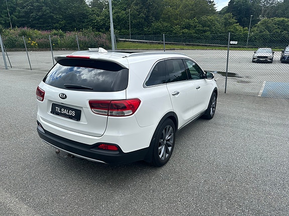 Kia Sorento 4 of 5