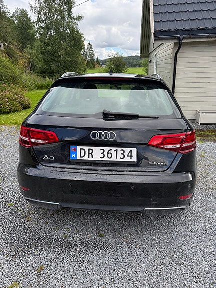 Audi e-tron 5 of 5