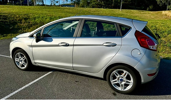Ford Fiesta 5 of 15