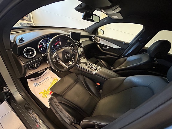 Mercedes-Benz GLC350 e 27 of 30