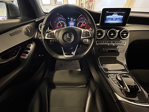 Mercedes-Benz GLC350 e 30 of 30