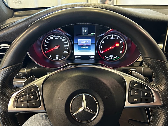 Mercedes-Benz GLC350 e 29 of 30