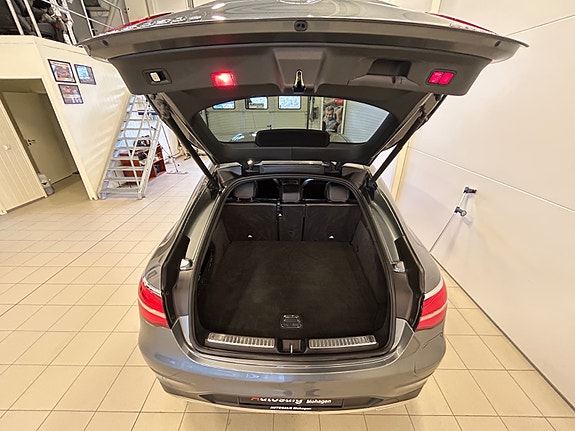 Mercedes-Benz GLC350 e 19 of 30