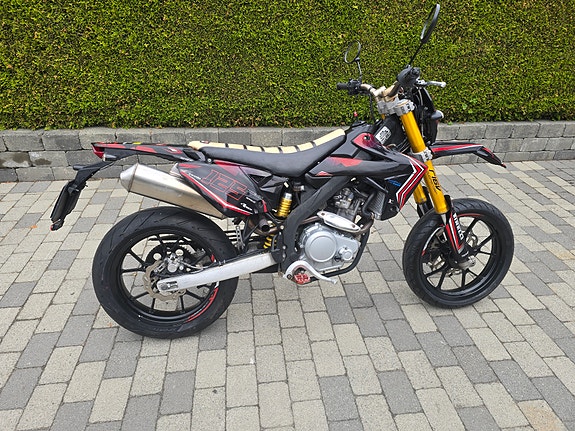 Rieju Marathon 125 Pro SM 3 of 13