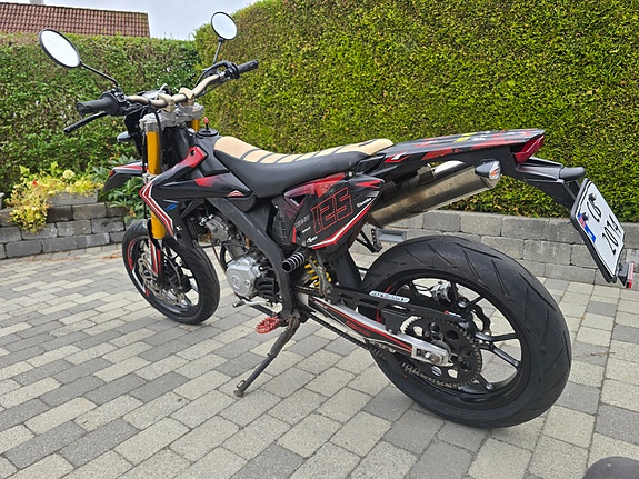 Rieju Marathon 125 Pro SM 4 of 13