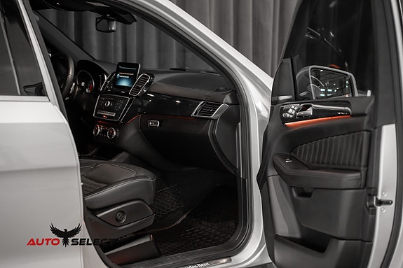 Mercedes-Benz GLS350 d 29 of 30