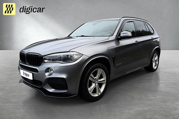 BMW X5 2 of 5