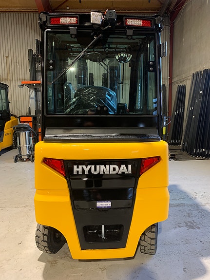 Hyundai 2,5T Elektrisk truck 2 of 8