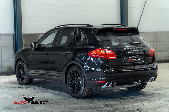 Porsche Cayenne 9 of 30