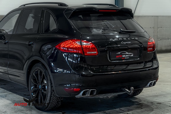 Porsche Cayenne 10 of 30