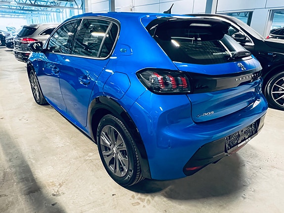 Peugeot 208 5 of 5