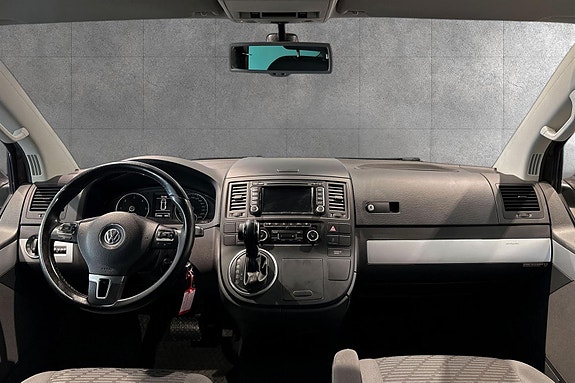 Volkswagen Multivan 12 of 15