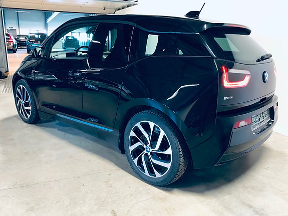 BMW i3 4 of 5