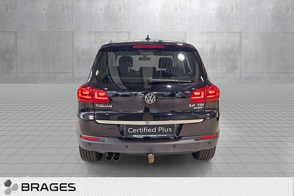 Volkswagen Tiguan 4 of 5