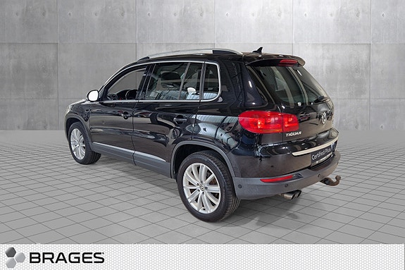 Volkswagen Tiguan 3 of 5