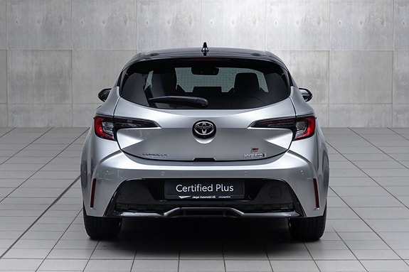 Toyota Corolla 7 of 18