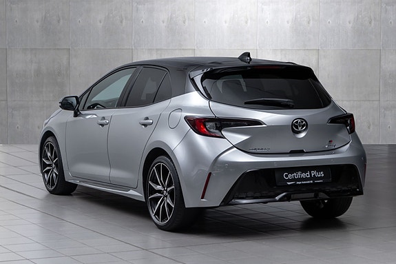 Toyota Corolla 8 of 18