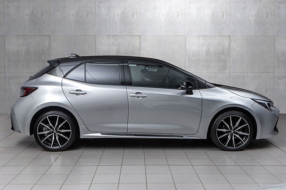 Toyota Corolla 5 of 18