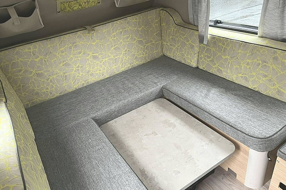 Tabbert T@B 320 W21 – Velholdt, lett campingvogn med fortelt og sykkelstativfeste. 18 of 21