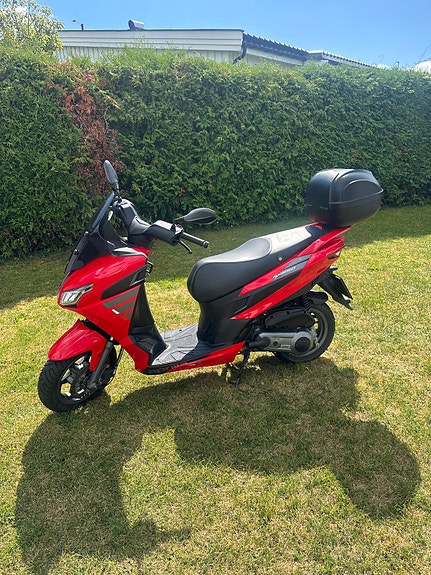 Aprilia SXR 50 2 of 10