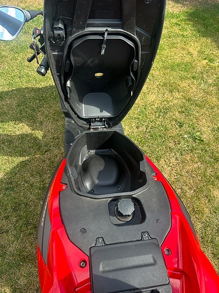 Aprilia SXR 50 9 of 10
