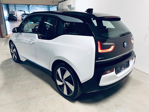BMW i3 4 of 5