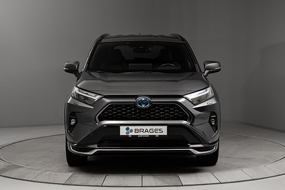 Toyota RAV4 2 of 30