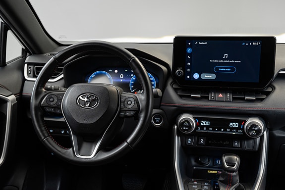 Toyota RAV4 21 of 30