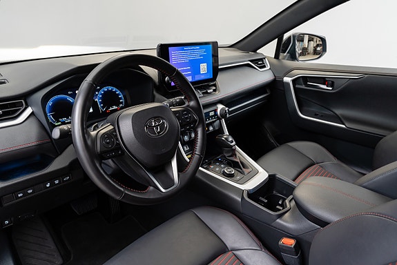 Toyota RAV4 11 of 30