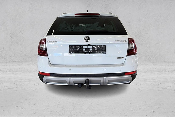 Skoda Octavia Scout 5 of 5