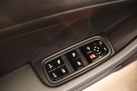 Porsche Panamera 24 of 30